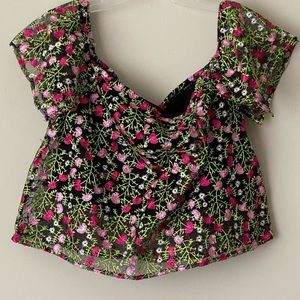 Love J cold shoulder embroidered floral off the shoulders crop top size XL NEW